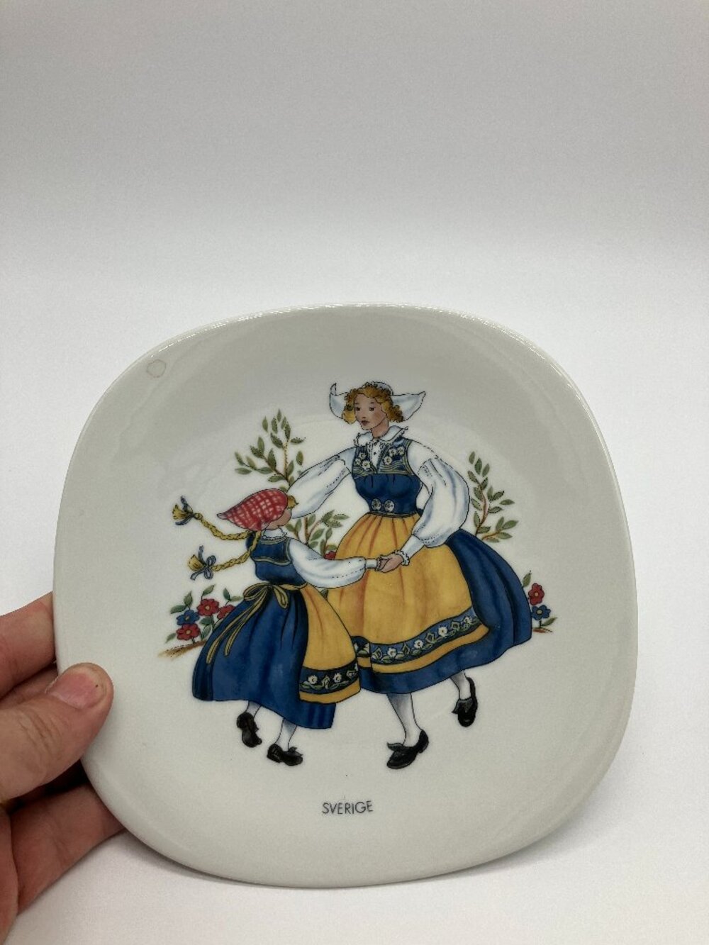 Vintage 1993-1995‎ Swedish National Costumes by Rorstrand Square Decor Plate